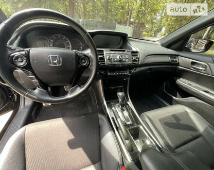 Хонда Аккорд, объемом двигателя 2.4 л и пробегом 48 тыс. км за 15900 $, фото 14 на Automoto.ua