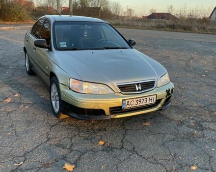 Желтый Хонда Аккорд, объемом двигателя 1.9 л и пробегом 300 тыс. км за 1300 $, фото 1 на Automoto.ua