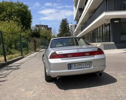 Серый Хонда Аккорд, объемом двигателя 1.9 л и пробегом 360 тыс. км за 3000 $, фото 6 на Automoto.ua
