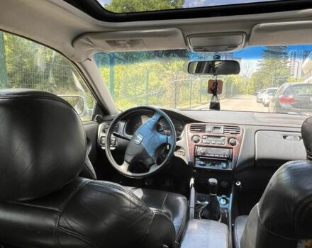 Серый Хонда Аккорд, объемом двигателя 1.9 л и пробегом 360 тыс. км за 3000 $, фото 3 на Automoto.ua