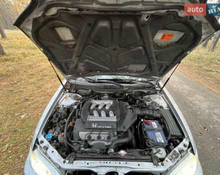 Серый Хонда Аккорд, объемом двигателя 3 л и пробегом 155 тыс. км за 4800 $, фото 9 на Automoto.ua
