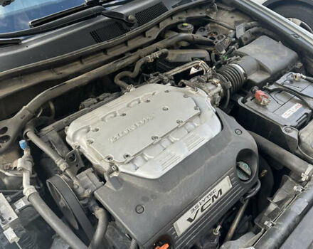 Серый Хонда Аккорд, объемом двигателя 3.47 л и пробегом 195 тыс. км за 8900 $, фото 16 на Automoto.ua