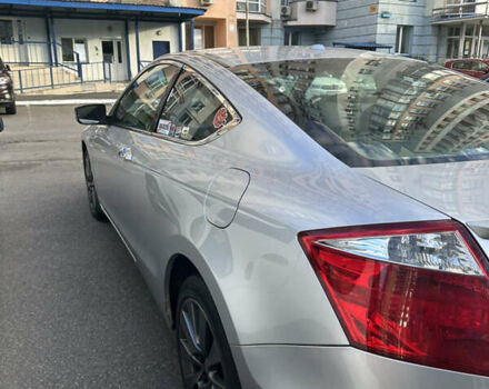 Серый Хонда Аккорд, объемом двигателя 3.47 л и пробегом 195 тыс. км за 8900 $, фото 5 на Automoto.ua