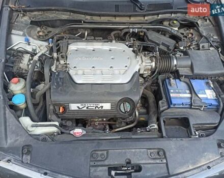 Серый Хонда Аккорд, объемом двигателя 3.47 л и пробегом 290 тыс. км за 8500 $, фото 13 на Automoto.ua