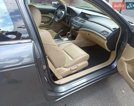 Серый Хонда Аккорд, объемом двигателя 3.47 л и пробегом 290 тыс. км за 8500 $, фото 9 на Automoto.ua
