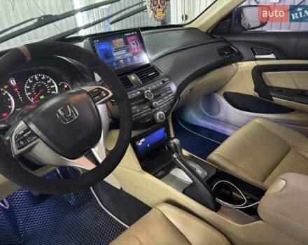 Серый Хонда Аккорд, объемом двигателя 2.35 л и пробегом 180 тыс. км за 8200 $, фото 5 на Automoto.ua