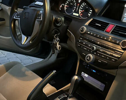 Сірий Хонда Аккорд, об'ємом двигуна 2.4 л та пробігом 210 тис. км за 7450 $, фото 12 на Automoto.ua