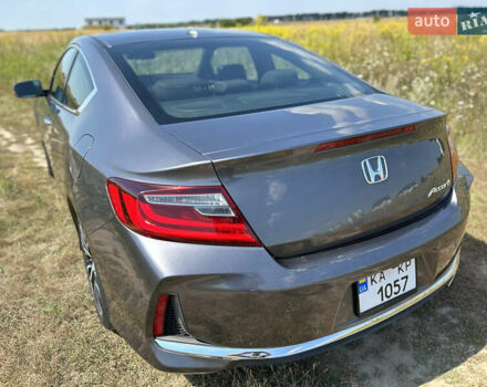 Сірий Хонда Аккорд, об'ємом двигуна 2.36 л та пробігом 187 тис. км за 13500 $, фото 4 на Automoto.ua