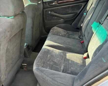 Серый Хонда Аккорд, объемом двигателя 1.9 л и пробегом 300 тыс. км за 2900 $, фото 4 на Automoto.ua