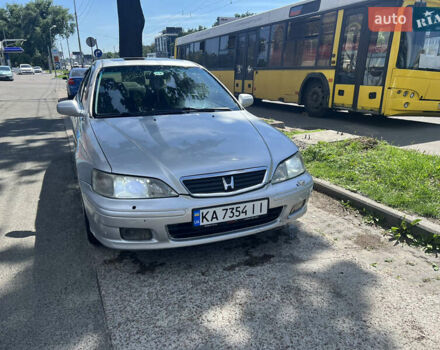 Серый Хонда Аккорд, объемом двигателя 1.8 л и пробегом 350 тыс. км за 2500 $, фото 3 на Automoto.ua