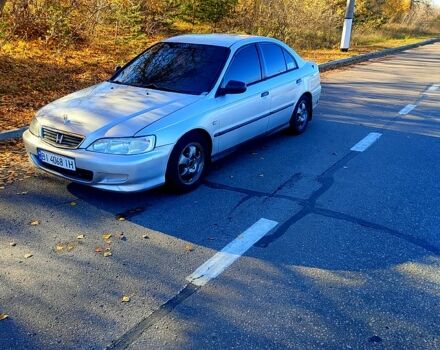 Серый Хонда Аккорд, объемом двигателя 1.9 л и пробегом 321 тыс. км за 3800 $, фото 1 на Automoto.ua