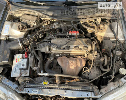 Серый Хонда Аккорд, объемом двигателя 1.8 л и пробегом 301 тыс. км за 3300 $, фото 11 на Automoto.ua
