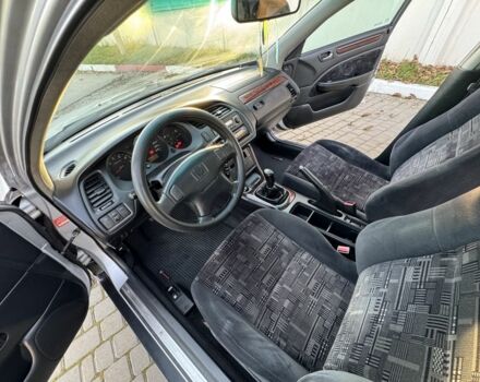 Сірий Хонда Аккорд, об'ємом двигуна 1.9 л та пробігом 235 тис. км за 4200 $, фото 16 на Automoto.ua