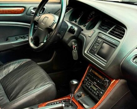 Серый Хонда Аккорд, объемом двигателя 2.3 л и пробегом 188 тыс. км за 3600 $, фото 6 на Automoto.ua