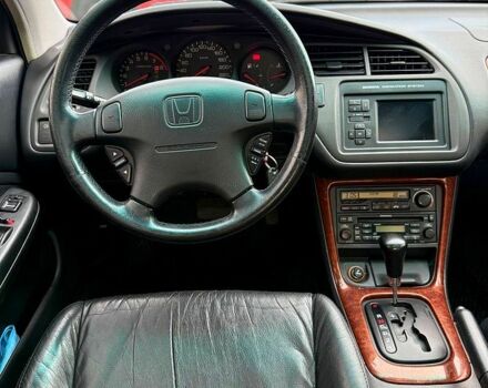 Серый Хонда Аккорд, объемом двигателя 2.3 л и пробегом 188 тыс. км за 3600 $, фото 4 на Automoto.ua