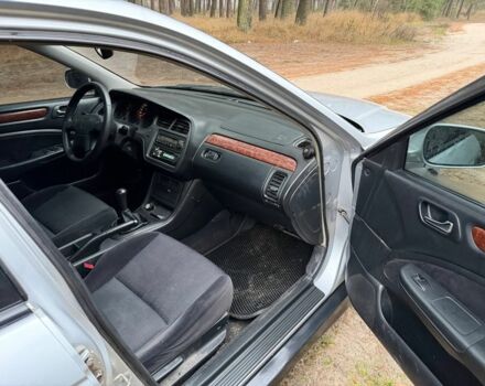 Серый Хонда Аккорд, объемом двигателя 1.9 л и пробегом 235 тыс. км за 2800 $, фото 7 на Automoto.ua