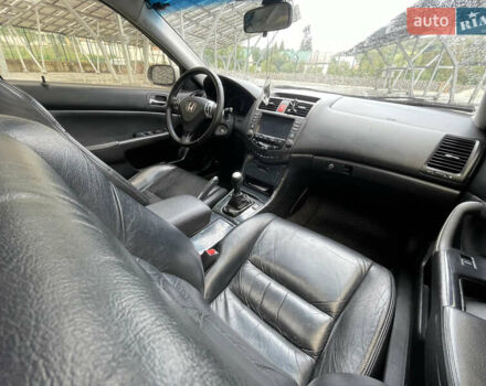 Серый Хонда Аккорд, объемом двигателя 2.4 л и пробегом 245 тыс. км за 5690 $, фото 4 на Automoto.ua