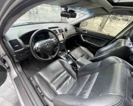 Серый Хонда Аккорд, объемом двигателя 2.4 л и пробегом 245 тыс. км за 5490 $, фото 7 на Automoto.ua