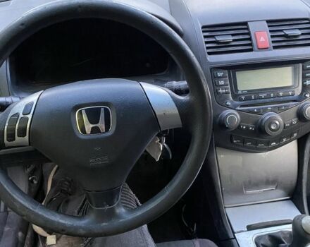 Серый Хонда Аккорд, объемом двигателя 2 л и пробегом 187 тыс. км за 1000 $, фото 4 на Automoto.ua