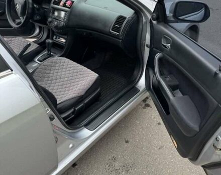 Серый Хонда Аккорд, объемом двигателя 2 л и пробегом 255 тыс. км за 6500 $, фото 4 на Automoto.ua