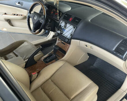 Серый Хонда Аккорд, объемом двигателя 2.4 л и пробегом 277 тыс. км за 5300 $, фото 8 на Automoto.ua