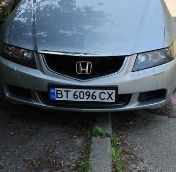 Серый Хонда Аккорд, объемом двигателя 2 л и пробегом 230 тыс. км за 5544 $, фото 1 на Automoto.ua