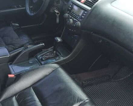 Серый Хонда Аккорд, объемом двигателя 2.35 л и пробегом 300 тыс. км за 6000 $, фото 3 на Automoto.ua