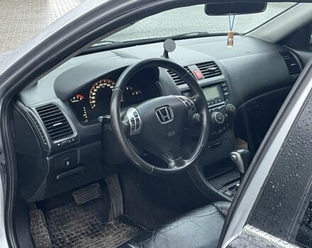 Серый Хонда Аккорд, объемом двигателя 2 л и пробегом 250 тыс. км за 5500 $, фото 5 на Automoto.ua