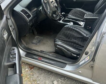 Серый Хонда Аккорд, объемом двигателя 2.2 л и пробегом 280 тыс. км за 6300 $, фото 5 на Automoto.ua