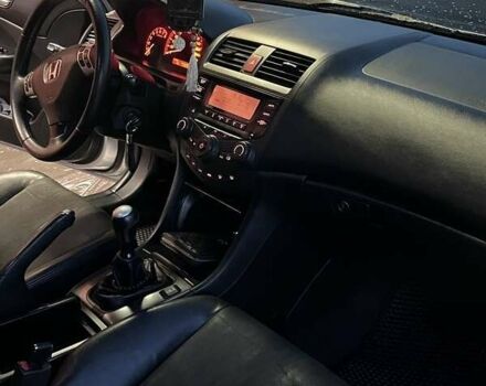 Сірий Хонда Аккорд, об'ємом двигуна 2 л та пробігом 300 тис. км за 5500 $, фото 4 на Automoto.ua