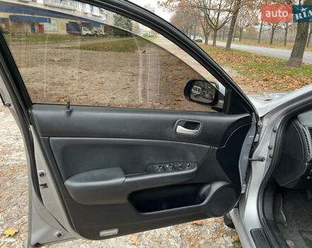 Серый Хонда Аккорд, объемом двигателя 2 л и пробегом 337 тыс. км за 5100 $, фото 22 на Automoto.ua