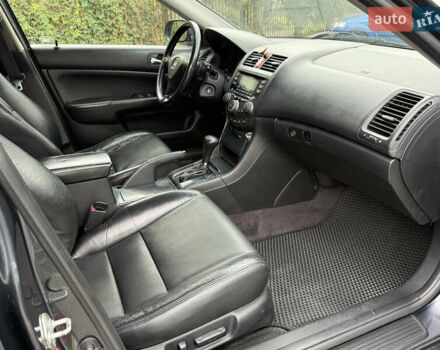 Серый Хонда Аккорд, объемом двигателя 2.4 л и пробегом 352 тыс. км за 5800 $, фото 19 на Automoto.ua