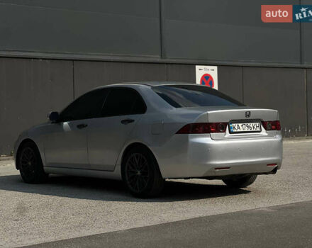 Серый Хонда Аккорд, объемом двигателя 2 л и пробегом 285 тыс. км за 5600 $, фото 5 на Automoto.ua