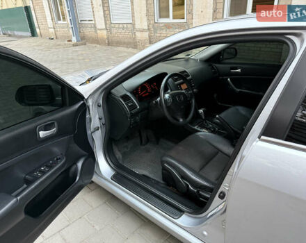 Серый Хонда Аккорд, объемом двигателя 2 л и пробегом 370 тыс. км за 4799 $, фото 8 на Automoto.ua