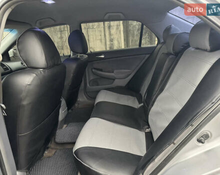 Сірий Хонда Аккорд, об'ємом двигуна 2.35 л та пробігом 281 тис. км за 4900 $, фото 27 на Automoto.ua