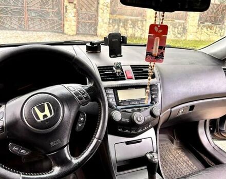 Серый Хонда Аккорд, объемом двигателя 2 л и пробегом 420 тыс. км за 5500 $, фото 4 на Automoto.ua