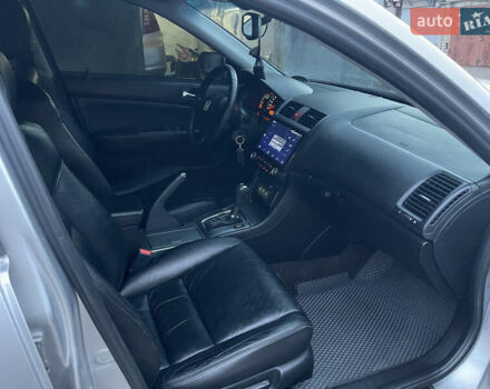 Серый Хонда Аккорд, объемом двигателя 2.4 л и пробегом 260 тыс. км за 6800 $, фото 11 на Automoto.ua