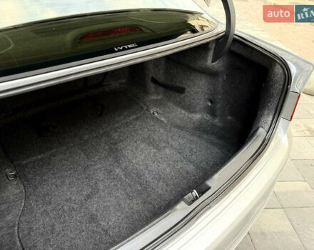 Серый Хонда Аккорд, объемом двигателя 2.4 л и пробегом 156 тыс. км за 9800 $, фото 64 на Automoto.ua