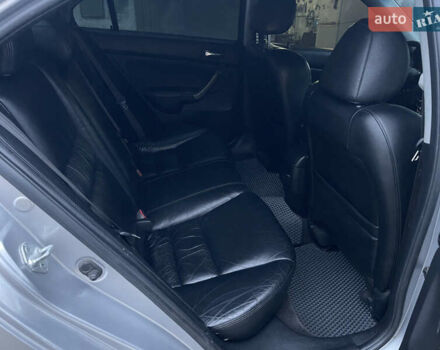 Серый Хонда Аккорд, объемом двигателя 2.4 л и пробегом 260 тыс. км за 6800 $, фото 10 на Automoto.ua