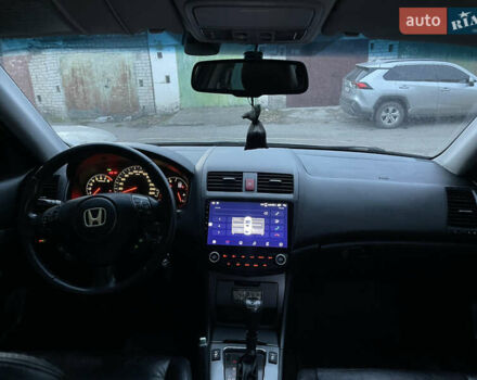 Серый Хонда Аккорд, объемом двигателя 2.4 л и пробегом 260 тыс. км за 6800 $, фото 12 на Automoto.ua