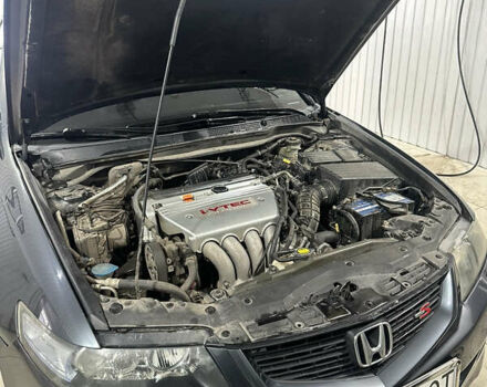 Серый Хонда Аккорд, объемом двигателя 2.35 л и пробегом 258 тыс. км за 8000 $, фото 7 на Automoto.ua