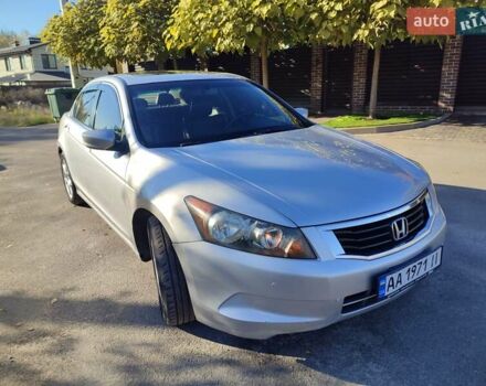 Серый Хонда Аккорд, объемом двигателя 2.35 л и пробегом 415 тыс. км за 5500 $, фото 12 на Automoto.ua