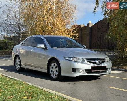 Сірий Хонда Аккорд, об'ємом двигуна 2 л та пробігом 235 тис. км за 6950 $, фото 4 на Automoto.ua