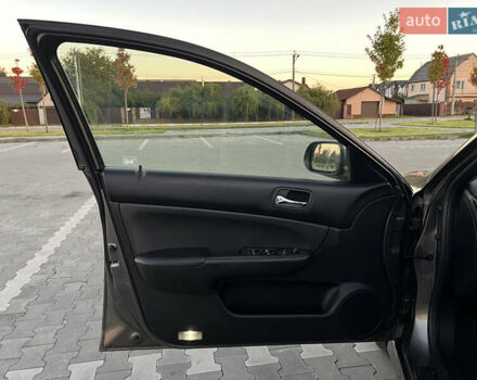 Сірий Хонда Аккорд, об'ємом двигуна 2 л та пробігом 258 тис. км за 7400 $, фото 4 на Automoto.ua