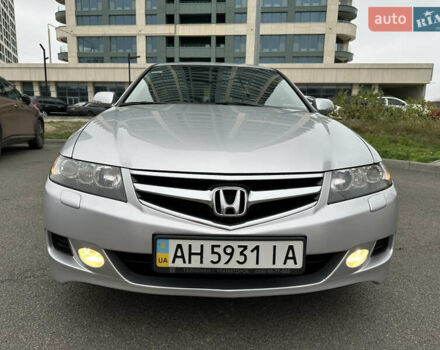 Серый Хонда Аккорд, объемом двигателя 2 л и пробегом 205 тыс. км за 8000 $, фото 6 на Automoto.ua