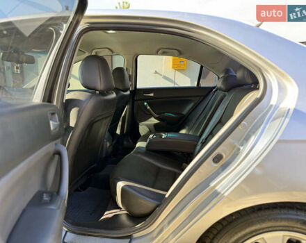 Сірий Хонда Аккорд, об'ємом двигуна 2 л та пробігом 235 тис. км за 6950 $, фото 7 на Automoto.ua