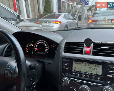 Серый Хонда Аккорд, объемом двигателя 2 л и пробегом 205 тыс. км за 8000 $, фото 25 на Automoto.ua