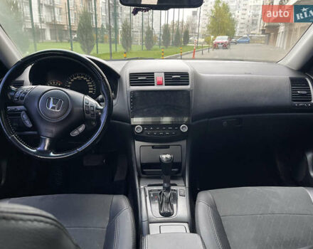 Серый Хонда Аккорд, объемом двигателя 2 л и пробегом 252 тыс. км за 4650 $, фото 12 на Automoto.ua