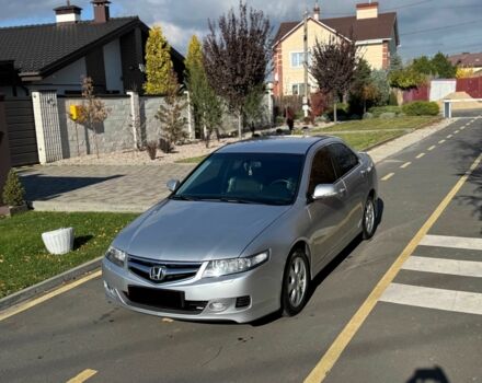 Сірий Хонда Аккорд, об'ємом двигуна 2 л та пробігом 235 тис. км за 6950 $, фото 5 на Automoto.ua