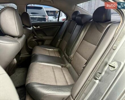 Серый Хонда Аккорд, объемом двигателя 2.4 л и пробегом 203 тыс. км за 9500 $, фото 9 на Automoto.ua